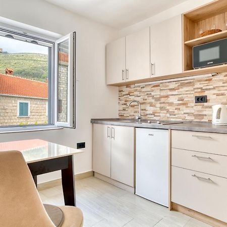 Symphony Apartments Street View Petrovac Extérieur photo