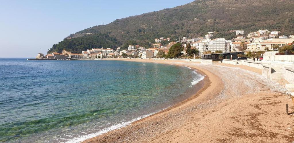 Symphony Apartments Street View Petrovac Extérieur photo