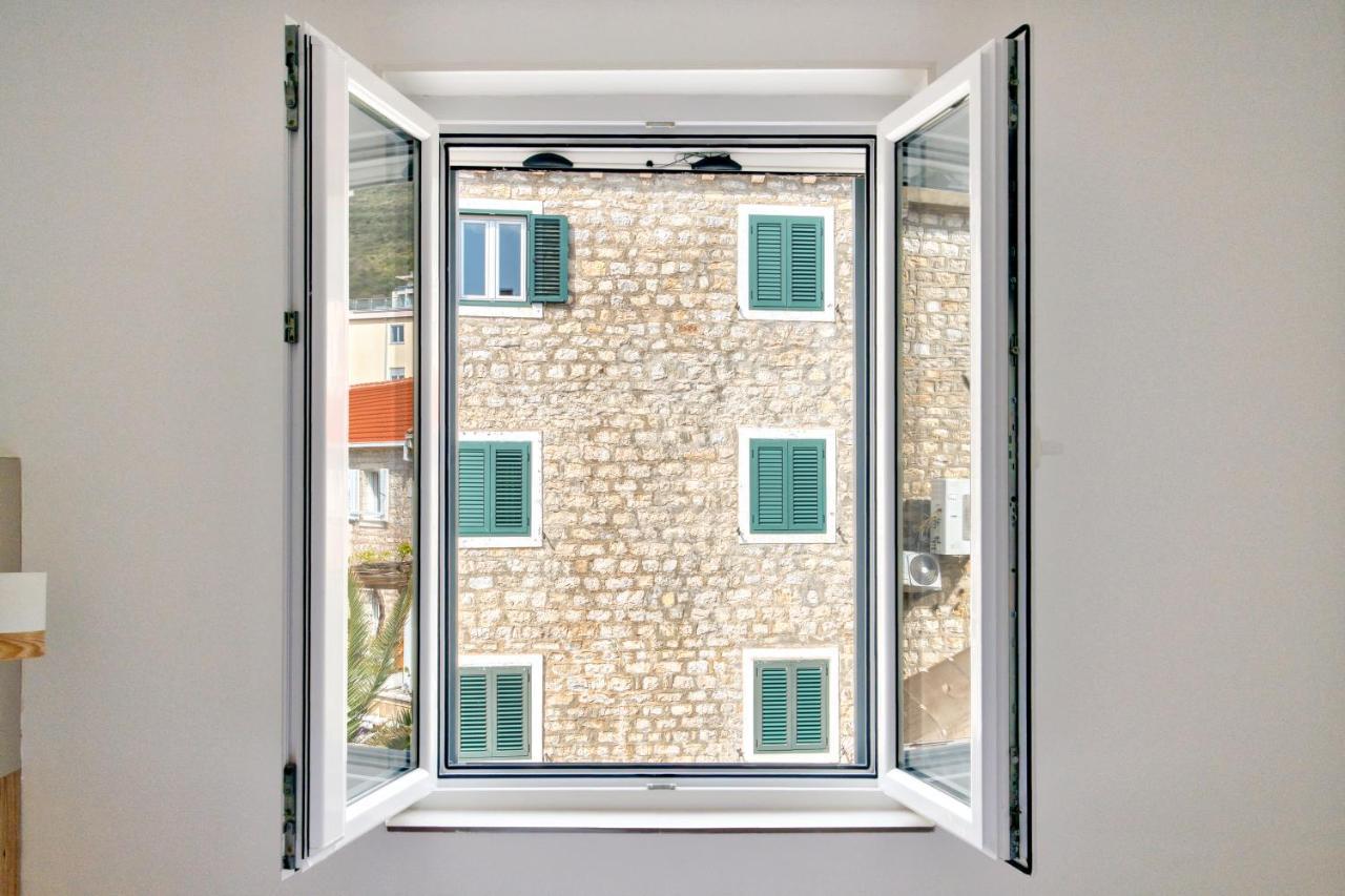 Symphony Apartments Street View Petrovac Extérieur photo